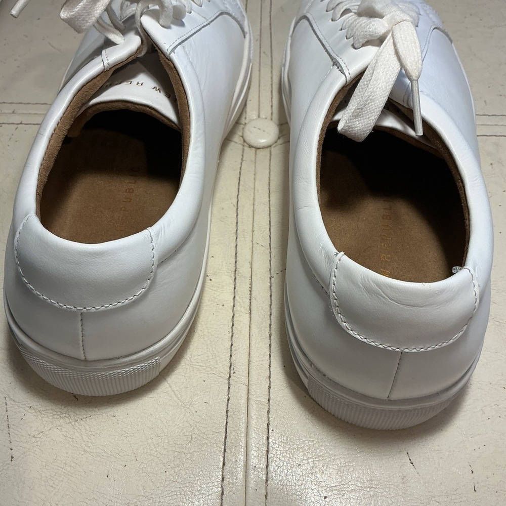 Men's White Leather Low-Top Sneakers - Picture 3 of 8